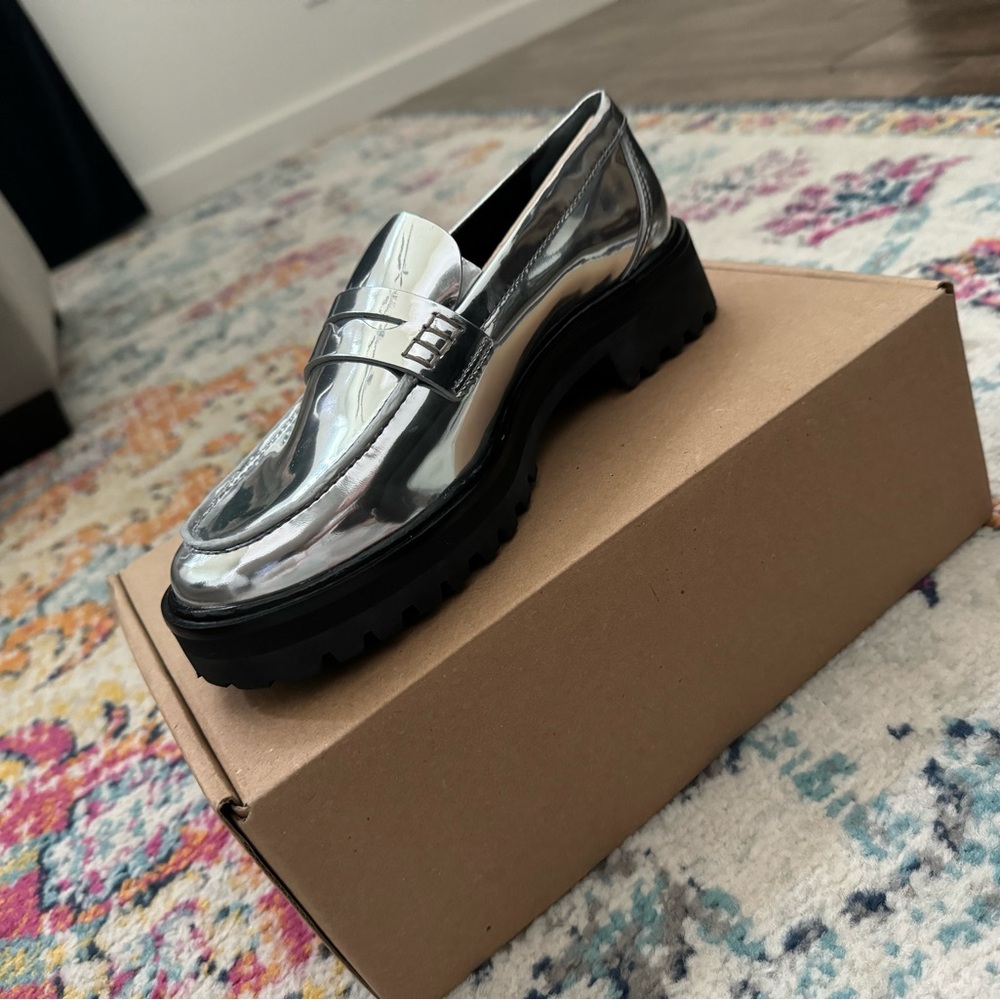 Reformation Agathea Chunky Loafer size 7.5